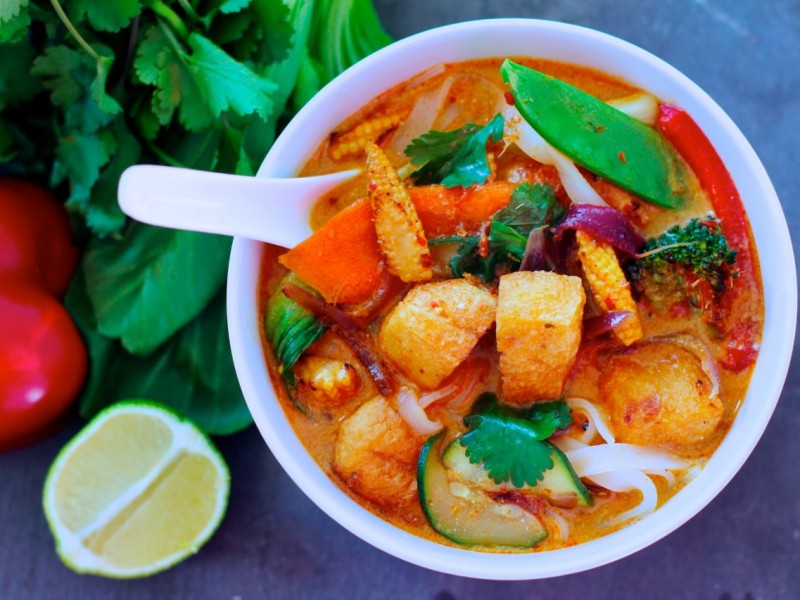 Thai Fragrant Red Curry Soup with Tofu Puffs.