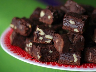 Fudgey Chocolate Walnut Brownies